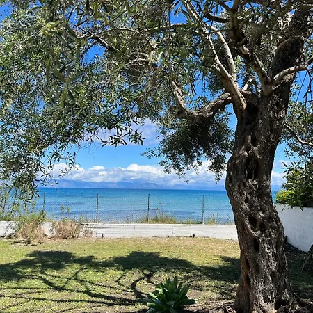 Beachfront With Garden - Valentine Corfu Mesongi