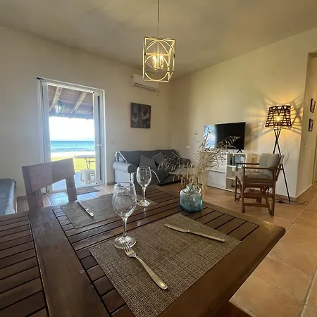 Вилла Beachfront With Garden - Valentine Corfu *