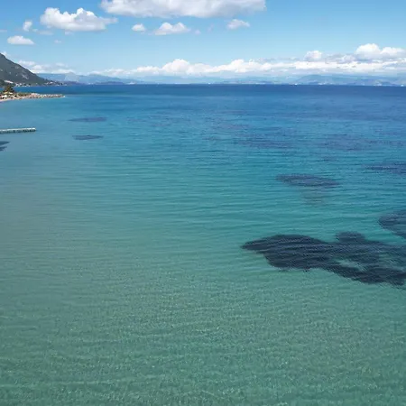 Beachfront With Garden - Valentine Corfu 메손기